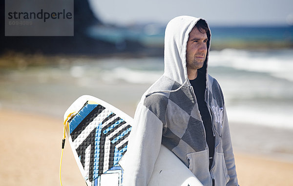 Portrait  Strand  halten  Surfboard  Wellenreiten  surfen