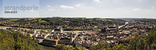 Deutschland  Passau  Blick auf die Altstadt mit der Donau