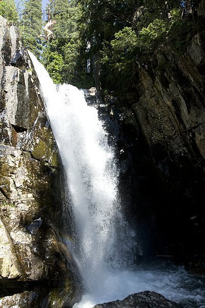 Mann  springen  Wasserfall  Idaho
