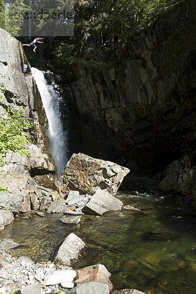 Mann  springen  Wasserfall  Idaho