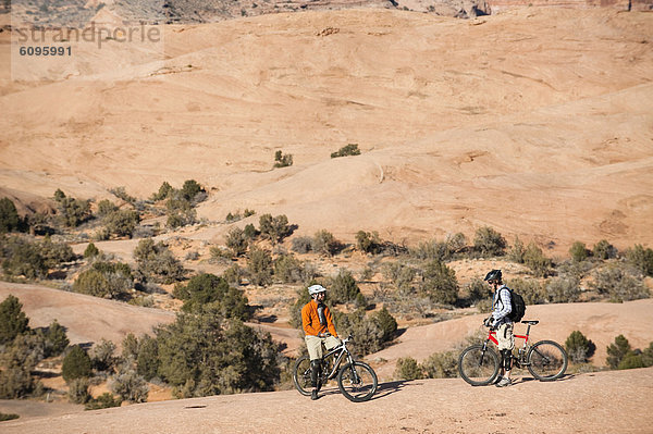 Berg  ruhen  folgen  fahren  2  Slickrock Trail  Moab  mitfahren