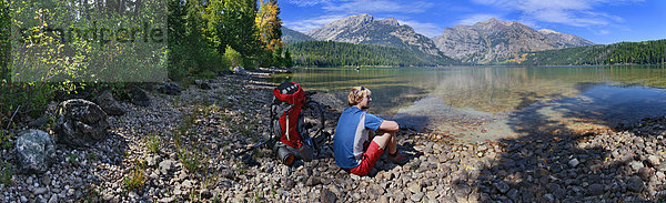 Wasserrand  sitzend  See  wandern  Schatten  Wyoming