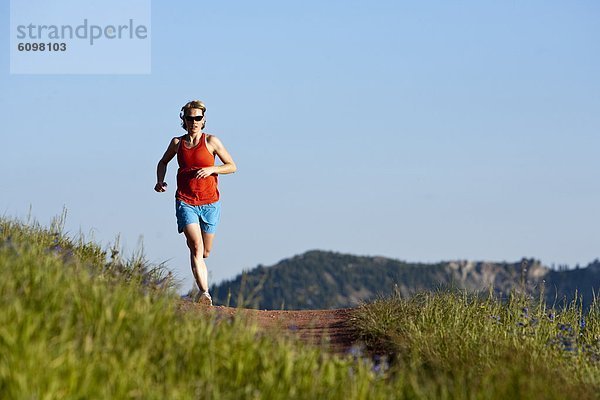 Frau  folgen  rennen  Kopfbedeckung  Big Cottonwood Canyon  Utah