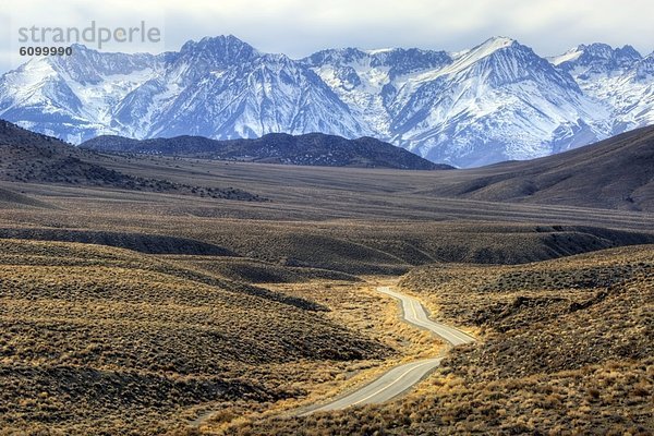 Berg  Wind  Fernverkehrsstraße  Wüste  Nevada  Kalifornien