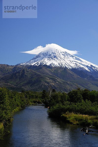 Schneedecke  Vulkan  Argentinien  Patagonien