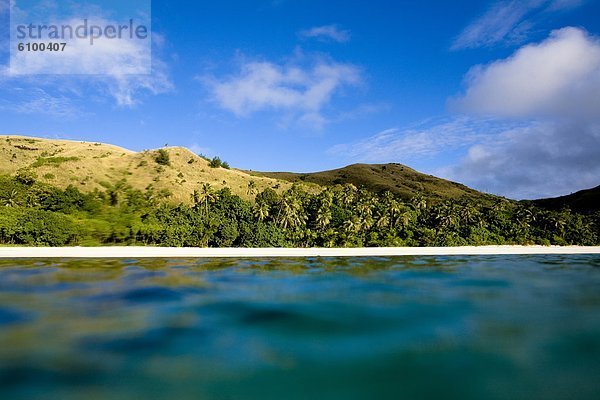 rollen  Wolke  über  Hügel  Insel  Fiji