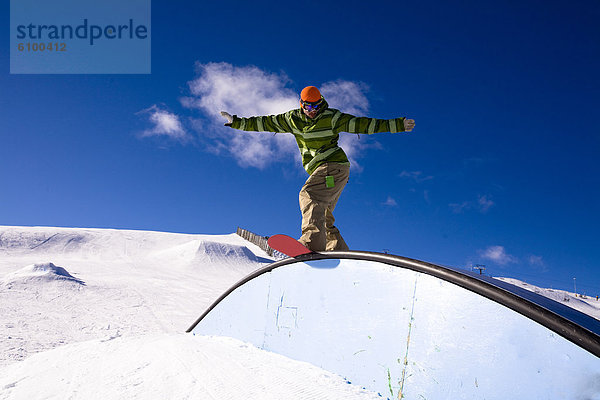 Snowboarding  Snowboardfahrer  Geländer  fahren  Neuseeland  Schnee  Wanaka