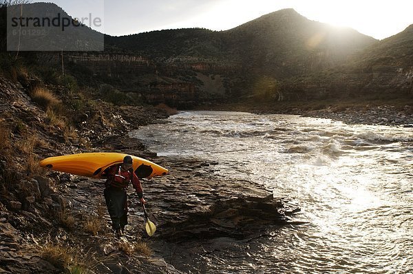 hoch  oben  Geschwindigkeit  tragen  Boot  camping  Fluss  Kajakfahrer  Wildwasser  Arizona  Fenstersims  spielen  Speisesalz  Salz