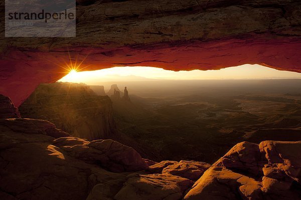 Felsbrocken  Brücke  Canyonlands Nationalpark  Schlucht  Moab  Sonne  Utah