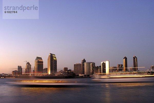 Skyline  Skylines  unterhalb  Boot  Insel  Kalifornien  2  San Diego  Coronado  Abenddämmerung