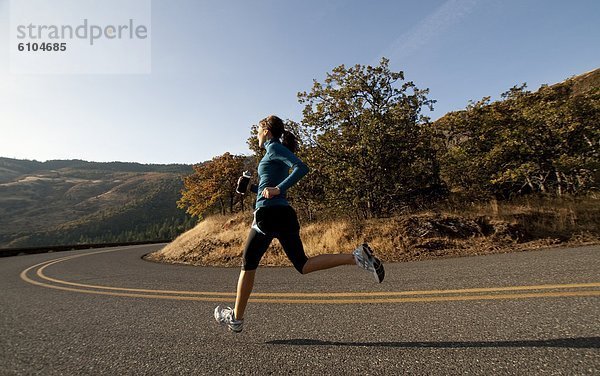 Frau  Athlet  joggen  Schlucht  Oregon