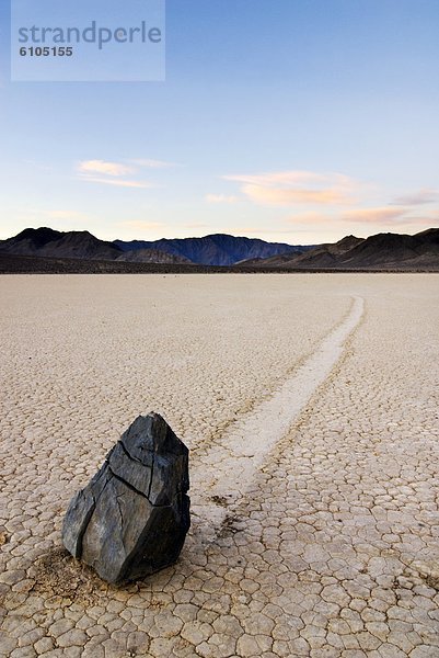 Nationalpark Fortbewegung Sonnenuntergang folgen Kalifornien Death Valley Nationalpark Tartanbahn