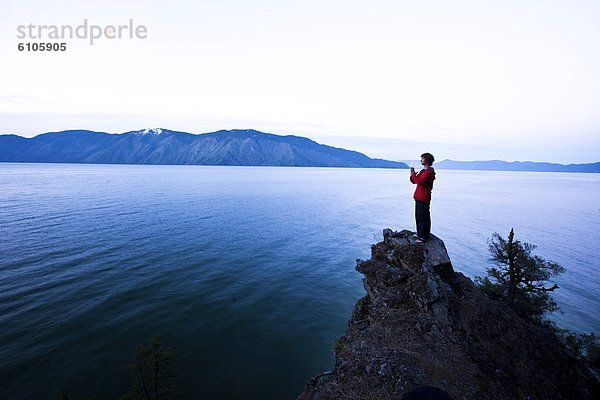 Mann  sehen  Ecke  Ecken  über  aufwärts  Steilküste  Ruhe  See  Attraktivität  Idaho  Sonne