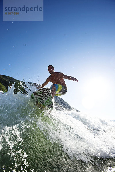 Wakeboarding  Wake boarding  hinter  Athlet  See  Boot  Idaho  Wellenreiten  surfen
