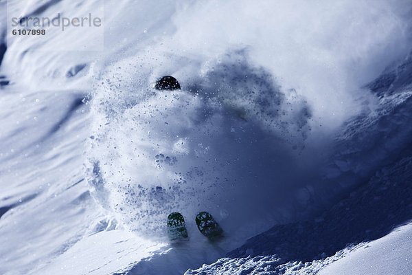 Skifahrer  Tag  Frische  drehen  Athlet  Gesichtspuder  unbewohnte  entlegene Gegend  Sonnenlicht  Colorado  tief