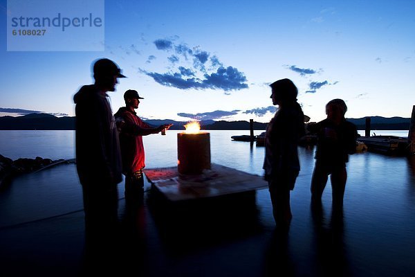 4  Sonnenuntergang  fließen  See  Feuer  jung  Idaho