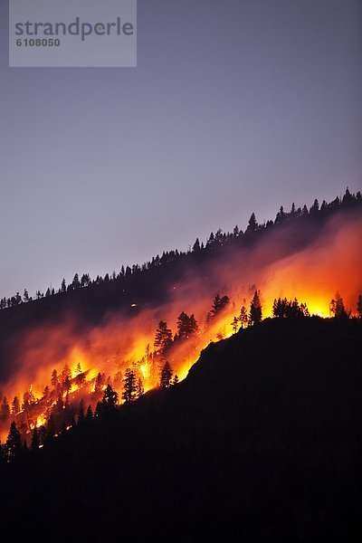 verbrennen  Berg  Feuer  Seitenansicht