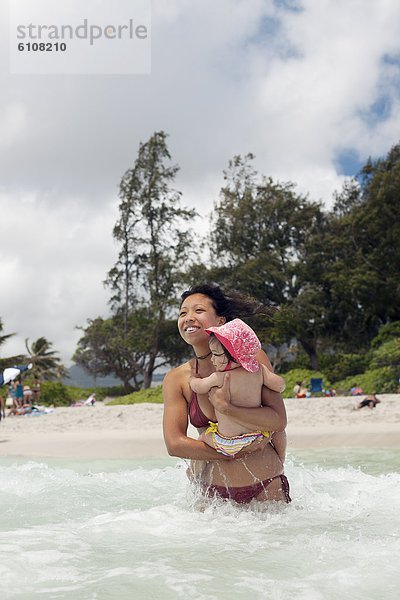 tragen  Strand  Mutter - Mensch  Baby  Hawaii