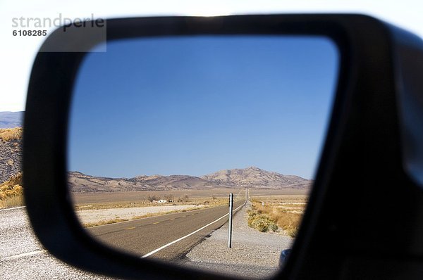 Amerika  Fernverkehrsstraße  Spiegelung  Rückspiegel  Spiegel