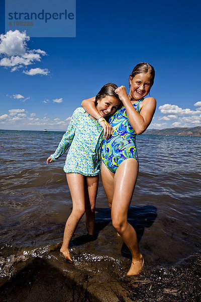 Schwester  baden  See  reifer Erwachsene  reife Erwachsene  Schule  Mittelpunkt  2  Utah