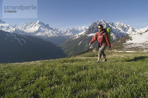 Frau  französisch  wandern  Alpen