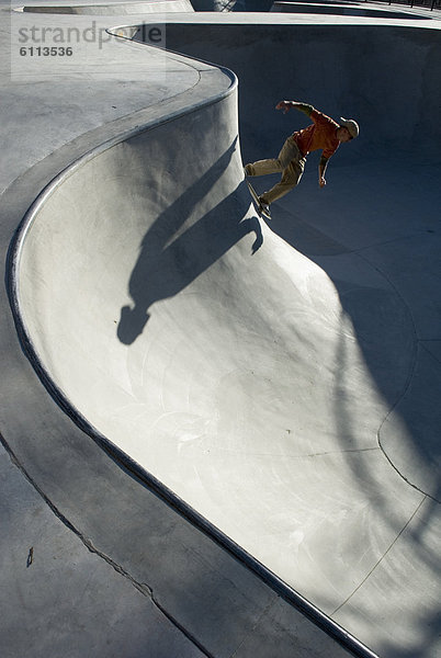 Mann  Skateboard