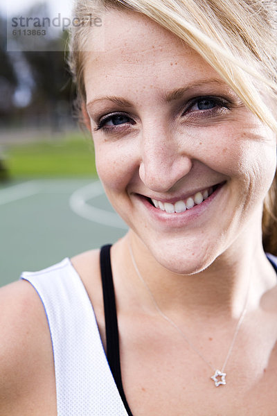 Portrait  Frau  Athlet  Basketball  Gericht