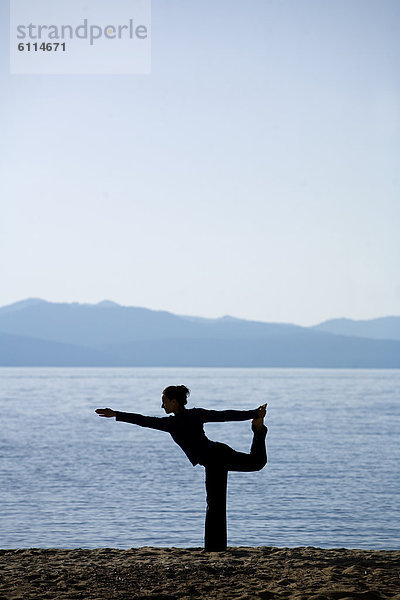 Frau  Berg  Strand  Silhouette  See  Yoga