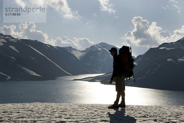 Berg  Silhouette  dramatisch  Rucksackurlaub  Hintergrund  Anden