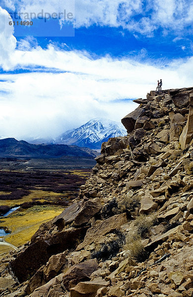 Berggipfel  Gipfel  Spitze  Spitzen  Tal  Lava  hoch  oben  Hintergrund  Ignoranz  Spitzkoppe Afrika  Wiese  bedecken  Schnee