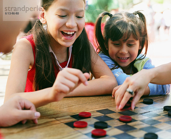 Damespiel  Dame  Schwester  spielen