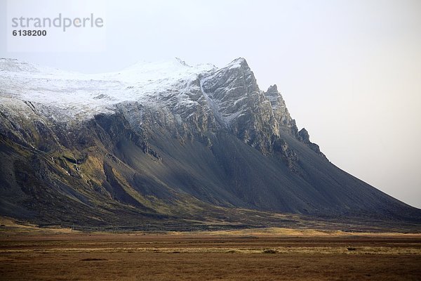 Bergwelt auf der Halbinsel Snaefellsnes im Morgenlicht  Island