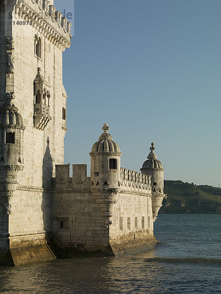 Schloss an der Küste erbaut