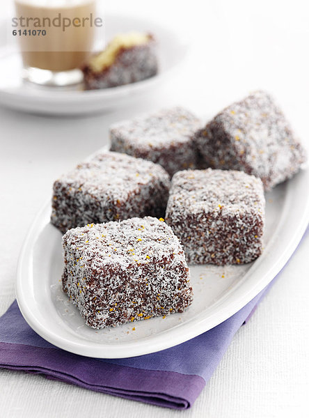 Teller mit Lamingtons Plätzchen