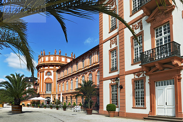 Schloss Biebrich  ein dreiflügeliger Barockbau  Wiesbaden  Hessen  Deutschland  Europa