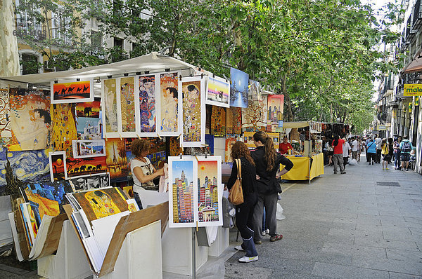 Verkaufsstände  El Rastro  Flohmarkt  Madrid  Spanien  Europa  ÖffentlicherGrund