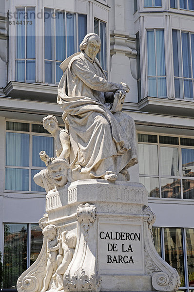 Calderon de la Barca  Dichter  Denkmal  Plaza de Santa Ana  Platz  Madrid  Spanien  Europa  ÖffentlicherGrund