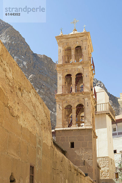 Kirche der Verklärung mit Glockenturm im Katharinenkloster  Sinai  Ägypten  Afrika