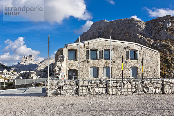 Passo di Falzarego  Kriegsmuseum  Dolomiten  Italien  Europa