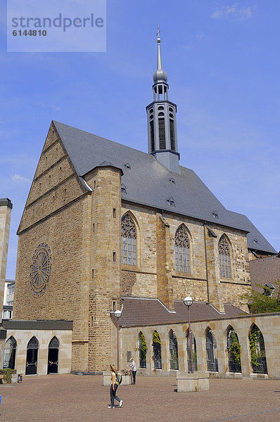 Propsteikirche St. Johannes Baptist  Dortmund  Ruhrgebiet  Nordrhein-Westfalen  Deutschland  Europa  ÖffentlicherGrund