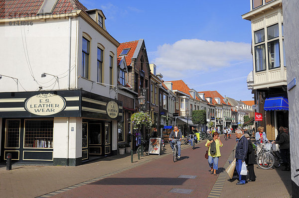 Geschäfte in Fußgängerzone  Harderwijk  Gelderland  Niederlande  Europa  ÖffentlicherGrund