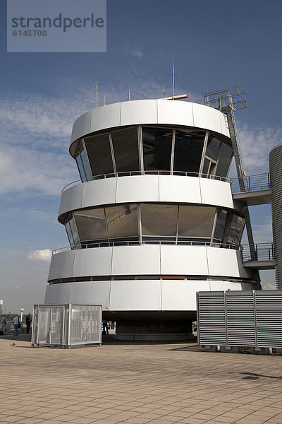 Tower auf der Zuschauerterrasse  Flughafen  Düsseldorf  Rheinland  Nordrhein-Westfalen  Deutschland  Europa