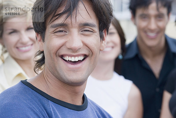 Mann  Freundschaft  lächeln  Hispanier  Hintergrund