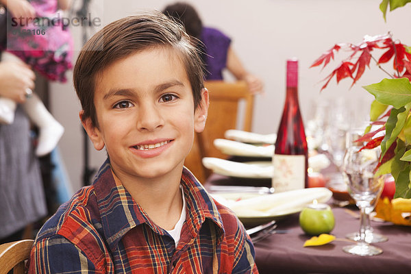 Abendessen  lächeln  Junge - Person  Hispanier  Erntedankfest