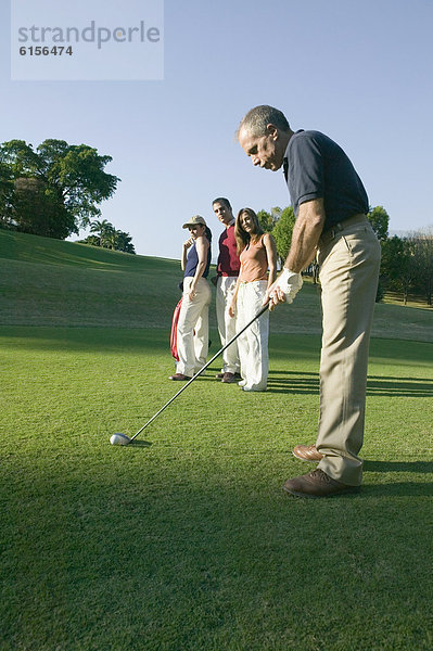 Mann  Hispanier  Golfsport  Golf  spielen