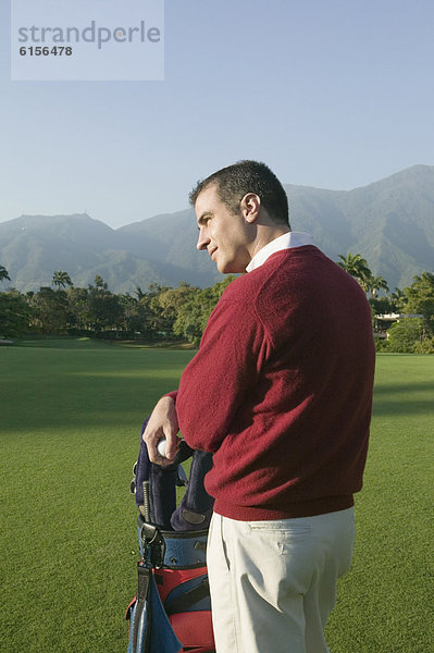 Mann  Hispanier  Golfsport  Golf  Kurs