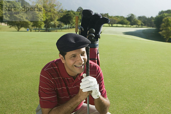 Mann  Hispanier  halten  Golfsport  Golf  Verein