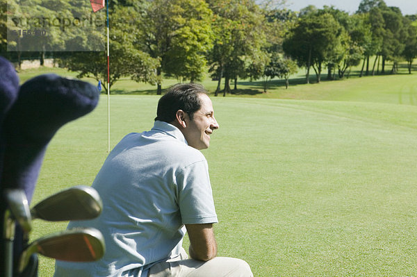 Mann  Hispanier  Golfsport  Golf  Kurs