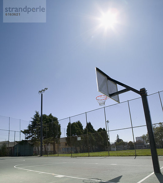 beleuchtet  Basketball  Gericht  Sonne