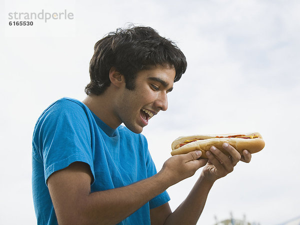 Hot Dog Hot Dogs Junge - Person mischen essen essend isst Jugendlicher Mixed